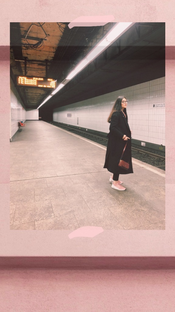 Appellhofplatz Pink Nike Air Max Coat Cos Black Wool Appellhofplatz Köln Tiles Utilitarian U-Bahn subway metro empty rosa altrosa blush pale pink rose light pink Iranian Azeri Tabriz brunette Sharareh Shahedali